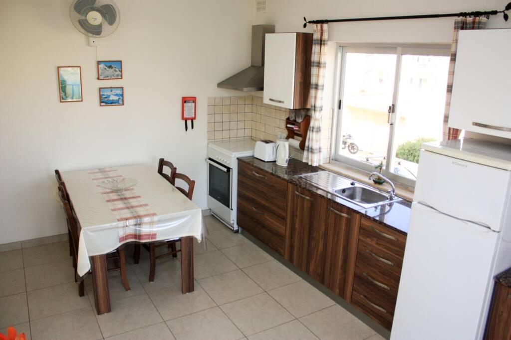Fiesta Apartment Seaview Mellieha Exterior photo